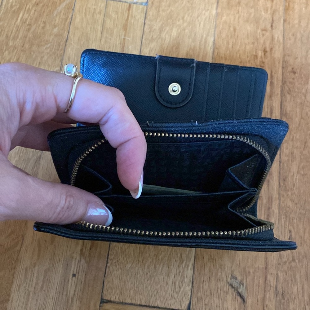 Kate Spade Wallet - Picture 3 of 4